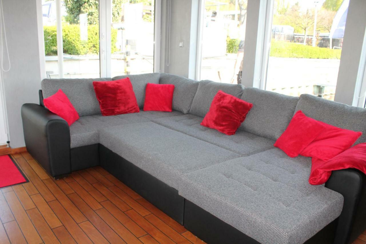 Отель Hausboot Deluxe Берлин Экстерьер фото