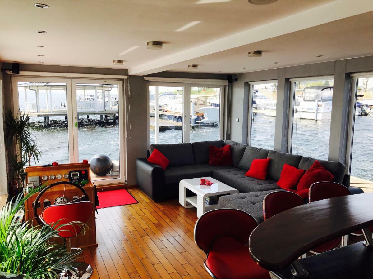 Отель Hausboot Deluxe Берлин Экстерьер фото
