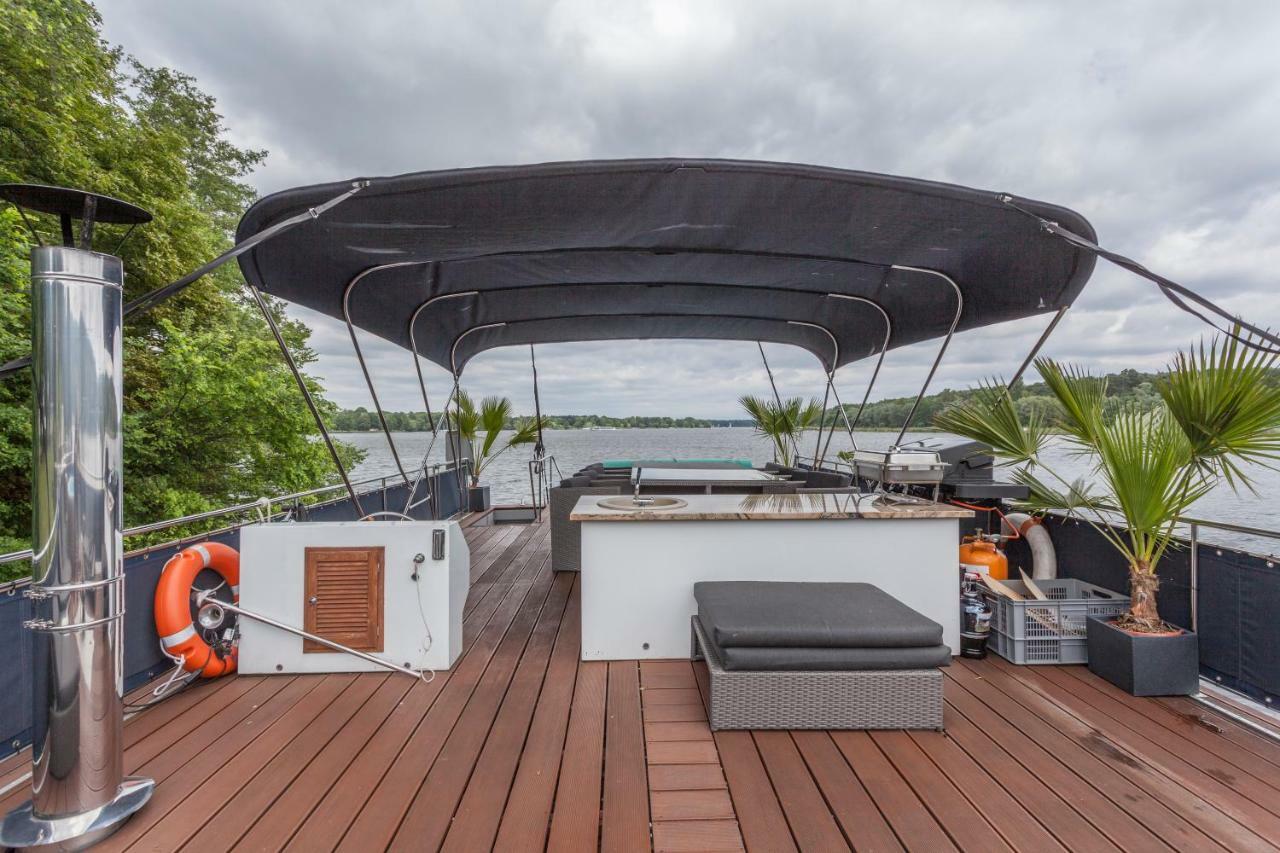 Отель Hausboot Deluxe Берлин Экстерьер фото