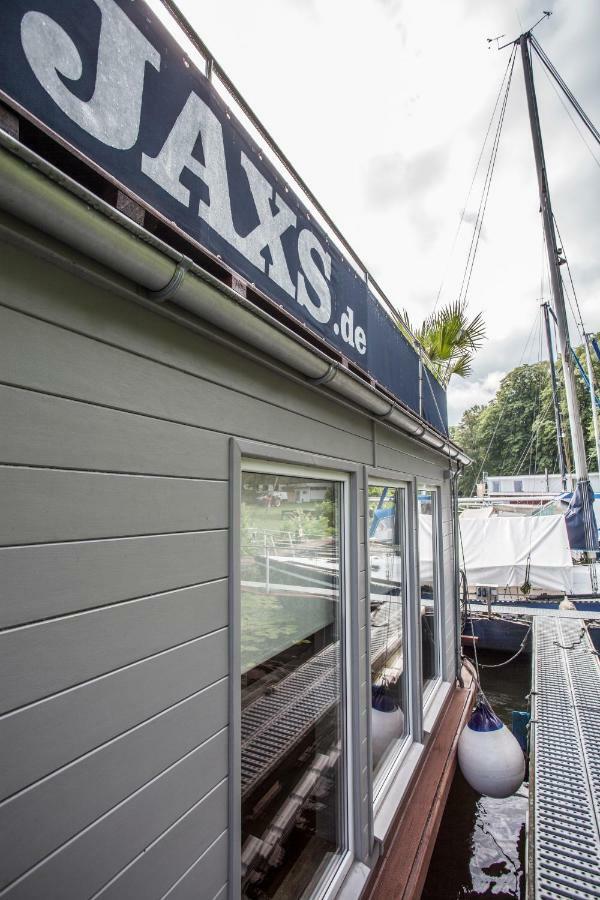 Отель Hausboot Deluxe Берлин Экстерьер фото