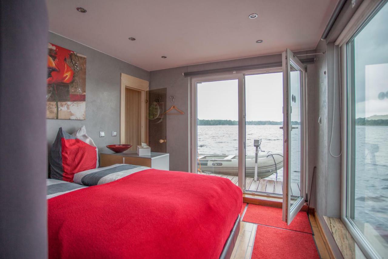 Отель Hausboot Deluxe Берлин Экстерьер фото